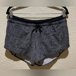 Lululemon Track Shorts 3” Lined Black/White Size 6 thumbnail 2