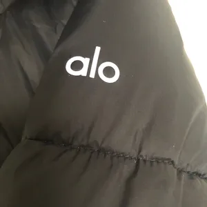 Alo Yoga Gold Rush Puffer Trench Black XS thumbnail 9