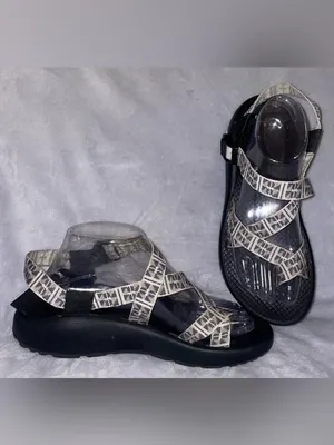 Chaco Women’s Size 10 ZX2 Classic Grey Geometric Strappy Sandals Toe Loop thumbnail 7