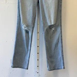 Hollister Ultra High-Rise 90s Straight Jeans Light Wash Distressed Blue W26 2S thumbnail 4