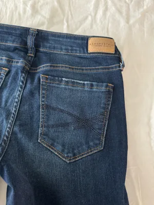 Dark Wash Low Rise Destroyed Jeggings thumbnail 6