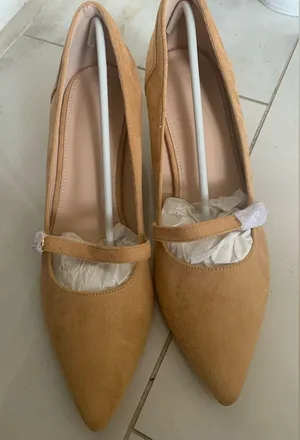 Nude Suede Heels Size 8 thumbnail 1