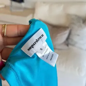 NWOT Superdown Blue Asymmetrical Strappy Back Bralette Crop Top Size Small thumbnail 3