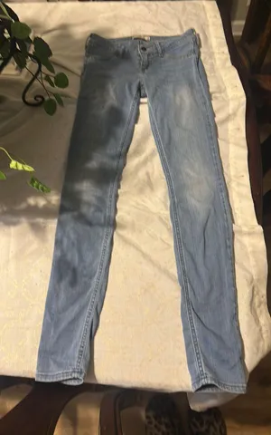 Hollister Jeans thumbnail 1