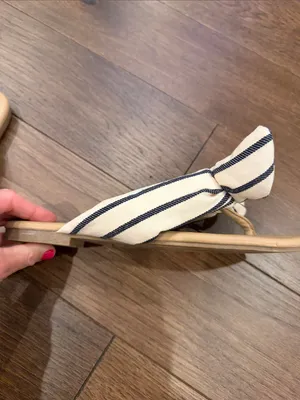 A New Day Striped Bow Slide Sandals in Beige and Navy Size 8 - C72-098 thumbnail 6