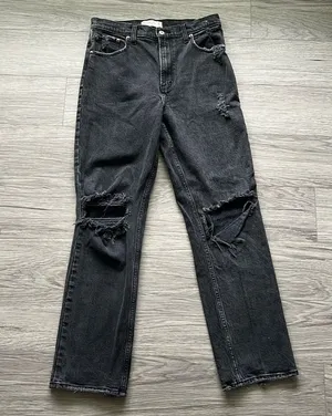 Abercrombie & Fitch - 90's Straight Ultra High Rise Size 28/6R Black Denim thumbnail 1