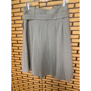 Free Assembly Gray And‎ White Pinstripe Pleated Belted Skirt Size 4 thumbnail 2
