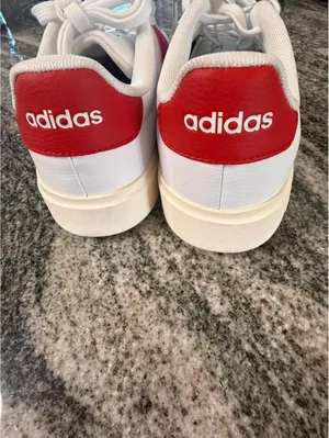 Adidas Streettalk Sneakers White Red Stripe Women’s 7 Youth 5.5 NWT thumbnail 4