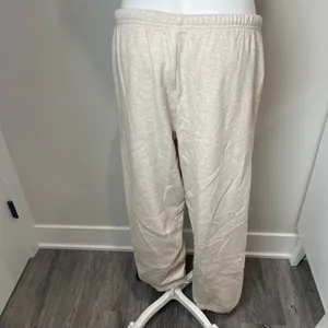Skims Classic Jogger thumbnail 3
