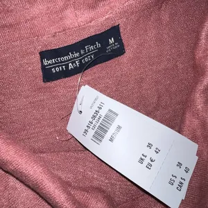 Abercrombie & Fitch Soft A&F Cozy Off the Shoulder Knit Long Sleeve Top thumbnail 5