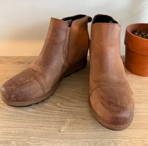 Sorel Evie II Chelsea Wedge Brown Leather Slip On Bootie, 10.5 thumbnail 1