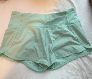 Lululemon Shorts thumbnail 1