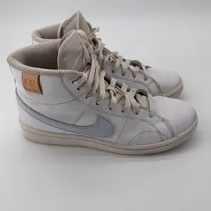 Nike‎ Court Royale 2 Mid Shoes Womens Sz 7.5 White Blue Sneakers thumbnail 2