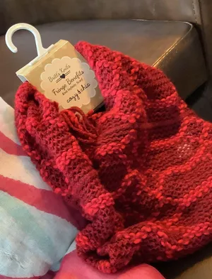 Scarves Red thumbnail 4