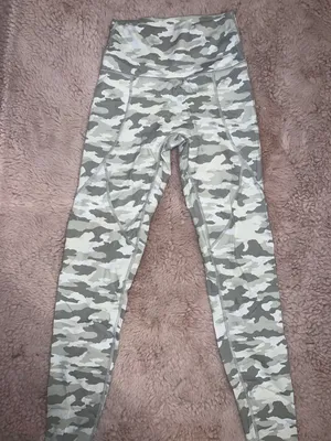 Aerie white camo leggings thumbnail 1