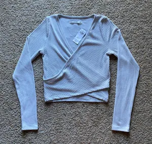 ‼️Abercrombie Ribbed Cross Front Long Sleeve Top‼️ thumbnail 1