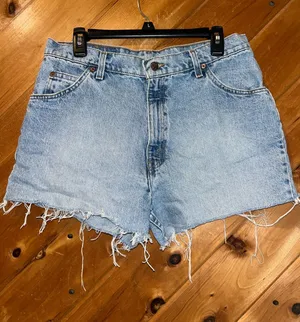 Levi’s 90s vintage raw hem cut off high waisted mom shorts 36951 thumbnail 1