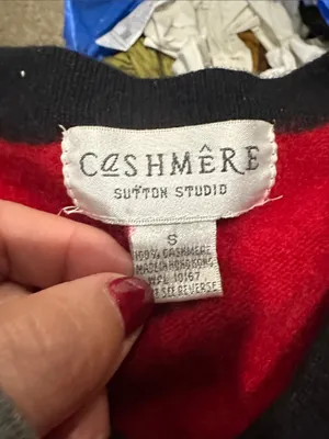 Vintage 100% Cashmere Red Cardigan Black Trim Gold Buttons Small thumbnail 10