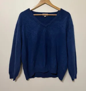 J CREW Cashmere relaxed V-neck Sweater Size Large Blue BA394 thumbnail 1