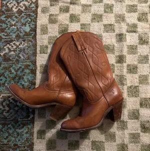 Vintage Frye Brown Leather Boots  thumbnail 2