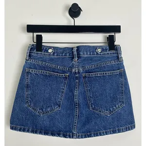 ARITZIA Denim Forum The ‘90s Vintage Micro Denim Skirt in Dark Bleu Eyeshadow thumbnail 4