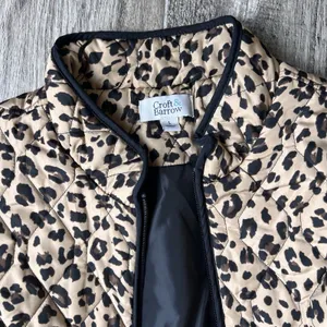 Croft & Barrow Women's L Full Zip Leopard Cheetah Animal Print Quilted Vest #132 thumbnail 4