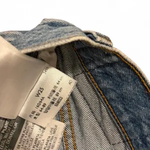Levi's 501 blue raw hem denim shorts size 25 thumbnail 4