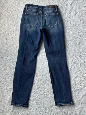 Judy Blue 5/27 Mid Rise Cuffed Destroyed Boyfriend Fit Jeans Distressed Denim thumbnail 8