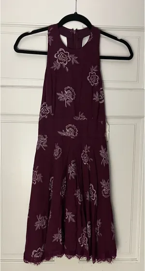 🌺 NWT Altar’d State Floral, Halter Dress thumbnail 2