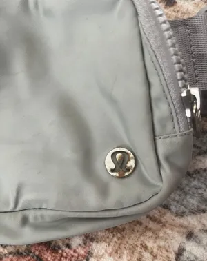 Lululemon Belt Bag thumbnail 3