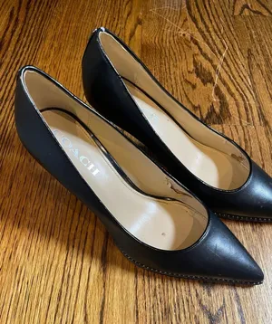 Coach Black Leather Waverly Bead Chain Pointed Toe Pumps Size 7.5 B (FLAWED) thumbnail 1