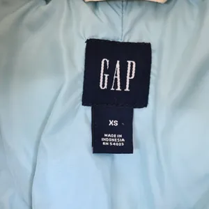 GAP Women's XS Vintage Cream Puffer Jacket thumbnail 9