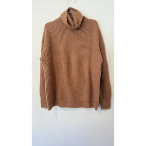 J.Crew Relaxed Turtleneck Sweater in Brushed Yarn Size Medium 2822 thumbnail 3