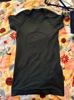 Lululemon Swiftly Short Sleeve thumbnail 1