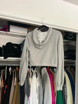 Superdown Christine heather gray cropped hoodie sweater L thumbnail 5