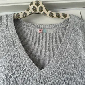 Free People NWOT Beach V-Neck Sweater Vest Penny Knit Top thumbnail 3