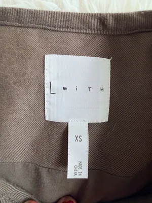Leith Quilted Snap-Front Cropped Jacket in Brown thumbnail 3
