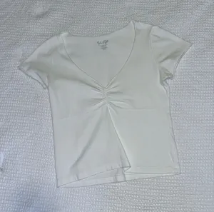 John Galt Tee Brandy Melville thumbnail 1
