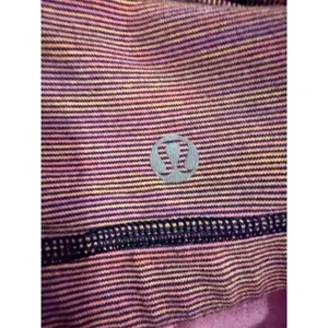 Lululemon Tuck Me In Tank Top Womens Size 8 Pink Built-In Bra Racerback thumbnail 5