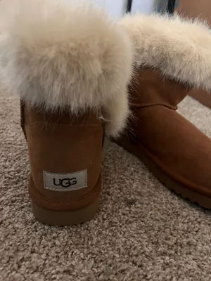 UGG Boots Women’s thumbnail 3