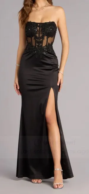 Formal Black Windsor Dress with Slit thumbnail 1