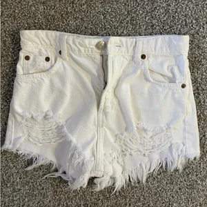 ZARA White Denim Shorts thumbnail 2