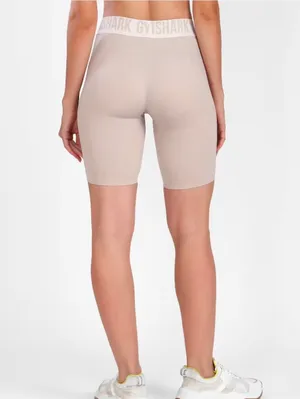 New Gymshark Woman's Light Gray Biker Shorts Size M thumbnail 2