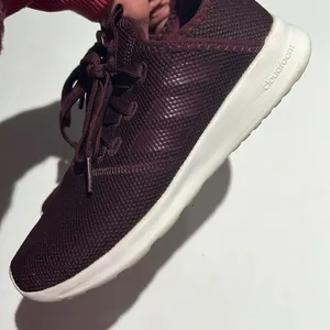 Adidas CLOUDFOAM Burgundy Tennis Shoe Size 6.‎ B60 thumbnail 9