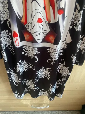 Size Large Queen of hearts dress thumbnail 5