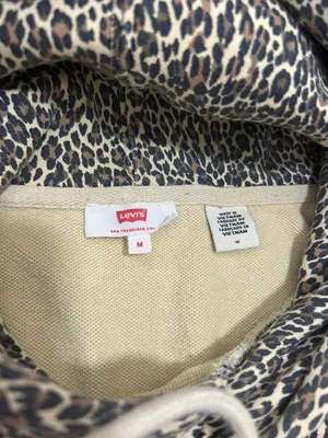 Levi's Women’s medium hoodie, cheetah print oversized sweatshirt thumbnail 5