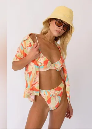 Skatie Marley Short Sleeve Button Up Top Shirt Blouse Colorful Palm Medium M thumbnail 1