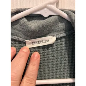 Bucketlist Womens Sage Green Waffle Knit Button Up Shacket Shirt Large‎ Thermal thumbnail 3