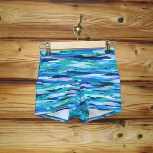 Lululemon Seven Wonders Boogie Roll Down Shorts 6 thumbnail 3