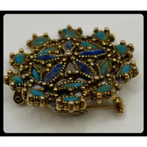 Unbranded Filigree Flower Brooch Women Small Gold Blue Turquoise Enamel Vintage thumbnail 3